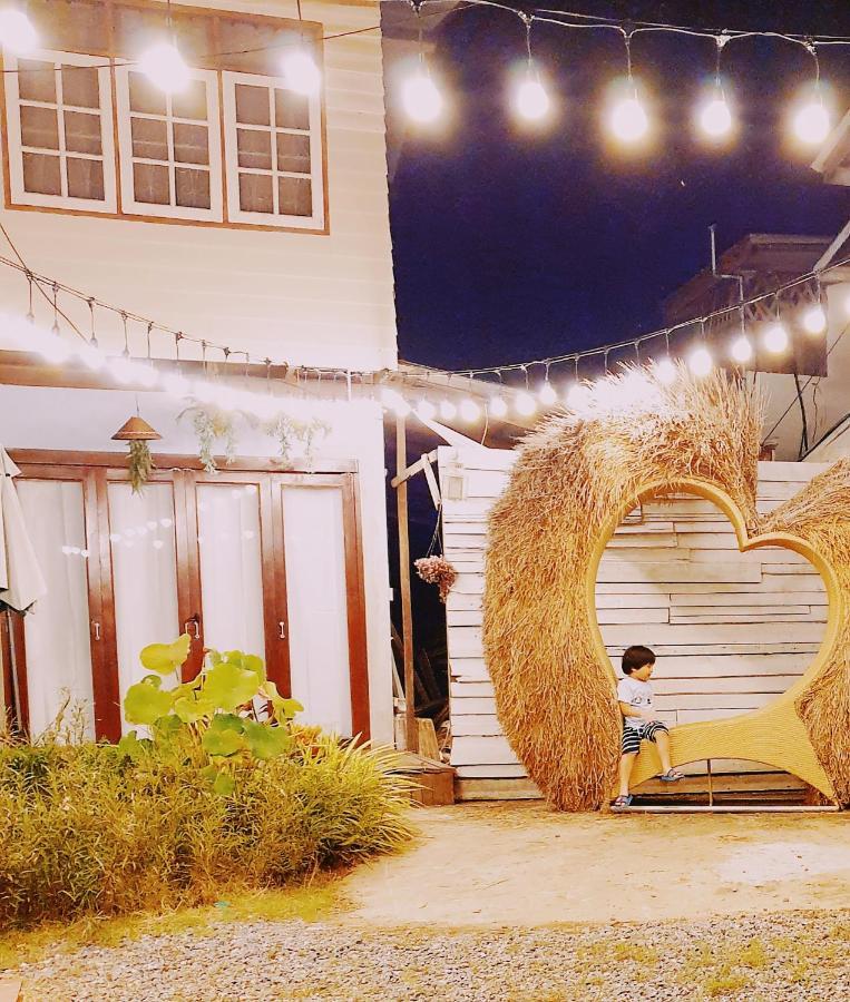 ฮักเคียงโขง Hug Khieng Khong Nongkhai Hostel Nong Khai Buitenkant foto